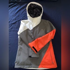 DC Hooded Winter Snow Jacket 5,000MM Waterproof Size Small Kids